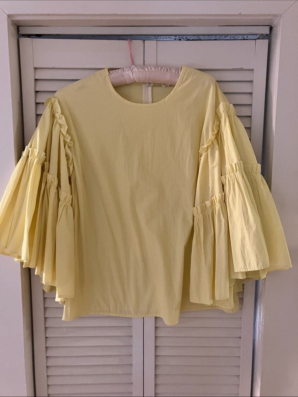Anthropologie dRA Los Angeles Striped Yellow Bell Sleeve Ruffled Top XS